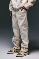 FATE HEAVYWEIGHT FLEECE STRAIGHT LEG SWEATPANTS - CREAM - ANANKE