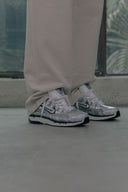 AEGIS SUPER HEAVYWEIGHT FLEECE STRAIGHT LEG SWEATPANTS - Lifestyle Shot - ANANKE